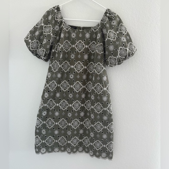 Talbots Embroidered Puff Sleeve Shift Dress - Picture 2 of 13
